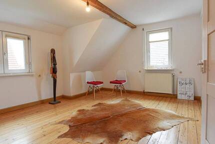 Doppelhaushälfte mit 7 Zimmern - viel Platz - Weinstadt Großheppach