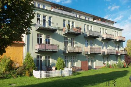 Traumhafte 2-Zimmer-Wohnung mit Balkon & saniertem Bad im begehrten Stadtfeld - Magdeburg Diesdorf