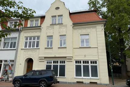 sanierte 4-Raum-Wohnung mit Balkon - Weinböhla