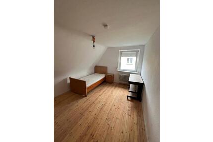 7er-WG in Spardorf (bei Erlangen) möbliert - Uttenreuth