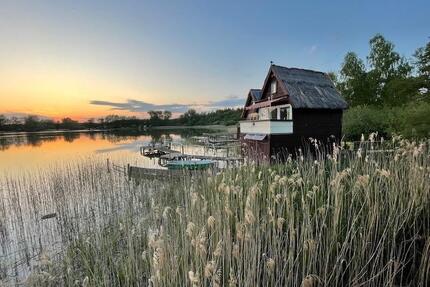 Reetdach Bootshaus mit eigenem Steg von privat zu vermieten - Stavenhagen