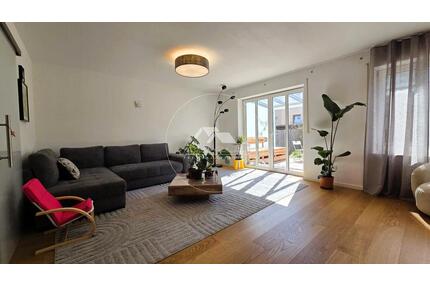 Stilvolle Doppelhaushälfte mit Kamin, großem Garten & gehobener Ausstattung - Parsberg