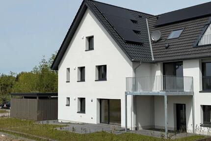 Moderne, kernsanierte 2,5-Zi Whg. EBK 