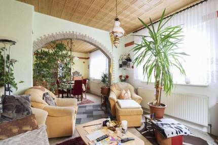 Haus zum Kaufen in Mücheln (Geiseltal) 95.000,00 € 85.11 m²