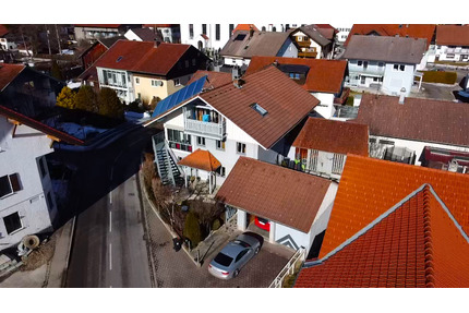 Ruhiges Wohnen mit Weitblick – großzügiges Haus mit Garten, Balkonen & Terrassen - Aitrang