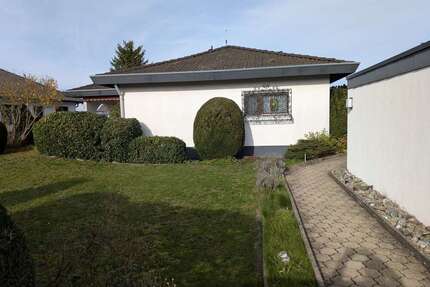 Haus zum Kaufen in Tiefenbronn 549.000,00 € 119 m²