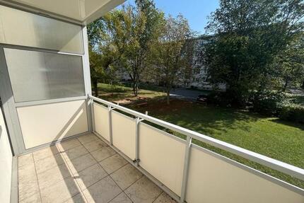 Sofort verfügbare 3-Raum-Wohnung mit Blick ins Grüne - Chemnitz Adelsberg