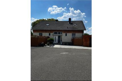 Haus mit 2 Wohneinheiten und Garten – ideal für Mehrgenerationen - Donnersdorf