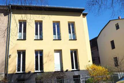 Haus zum Kaufen in Berlin 1.450.000,00 € 270 m²