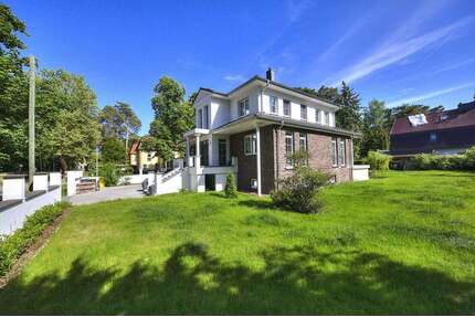 Haus zum Kaufen in Falkensee 1.249.000,00 € 224.2 m²