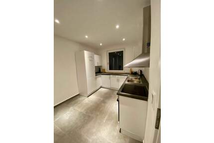 Nähe Sulzbacherstraße ! 3-Zi.-WG-Wohnung 73 m², mit moderner, EBK, 2. OG ohne Balkon - Nürnberg Gärten b Wöhrd