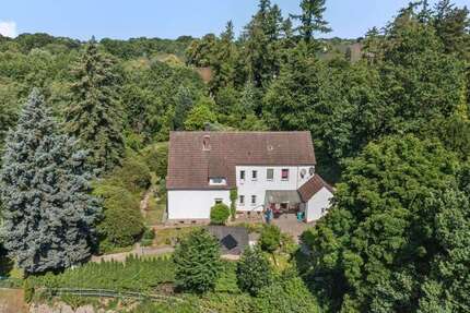 Haus zum Kaufen in Bielefeld 399.000,00 € 320 m²