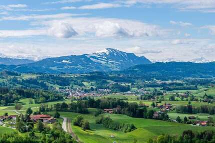 Haus zum Kaufen in Durach 1.890.000,00 € 310 m²