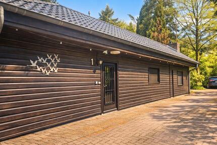 Einfamilienhaus mit Pool im Wald - Hollenstedt