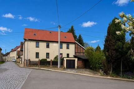 Haus zum Kaufen in Salzatal 99.000,00 € 200 m²