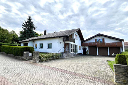 Großzügiges individuelles Anwesen in Igersheim- Ortsnähe