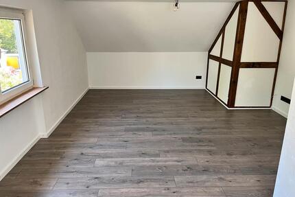 3 Zimmer Dachgeschoss Wohnung - 950,00&nbsp;EUR Kaltmiete, ca.&nbsp; 70,00&nbsp;m&sup2; in Eitorf (PLZ: 53783)