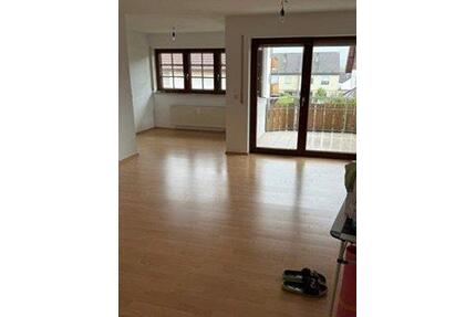 Vermiete 3,5 Zimmerwohnung - 800,00&nbsp;EUR Kaltmiete, ca.&nbsp; 71,00&nbsp;m&sup2; in Neuenstadt am Kocher (PLZ: 74196)