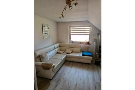 Frauen WG Zimmer für PendlerinWE-heimfahrerin. Keine Männer! - Siegburg