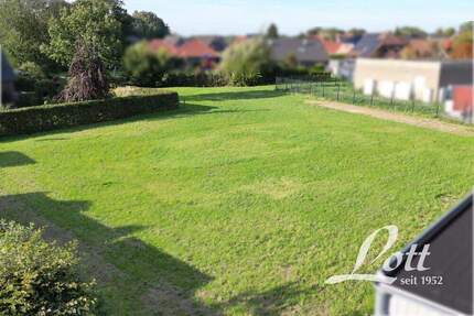 ++ Baugrundstück (zweigeschossig bebaubar) in zentraler Hintergrundstückslage von Apen ++
