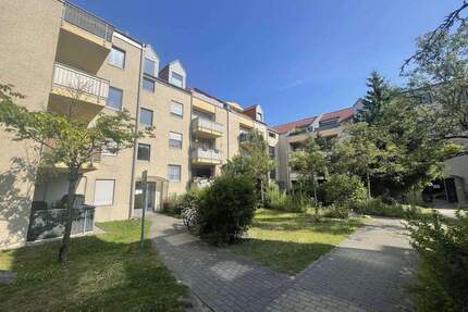 Wohnen im Grünen von Altglienicke - mit eigenem Garagenstellplatz - Berlin