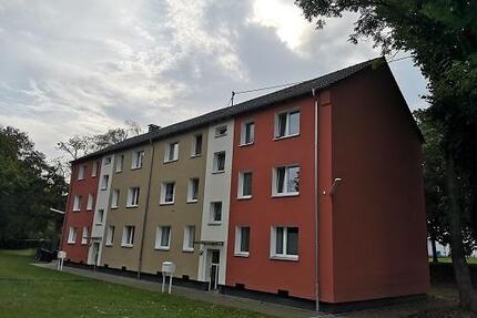 Mitten drin statt nur dabei: Saniertes 1-Zimmer-Single-Appartment - Troisdorf Altenrath