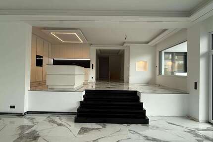 Haus zum Kaufen in Pulheim 1.350.000,00 € 288.23 m²