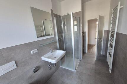 MIT ALTBAUFLAIR-MODERNE WOHNUNG, FAST NOCH ERSTEBZUG! - Pirna