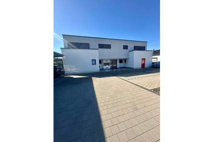 Exklusive Erdgeschosswohnung mit Penthouse-Flair und Fernblick, Design trifft Wohnkomfort - Reichenschwand