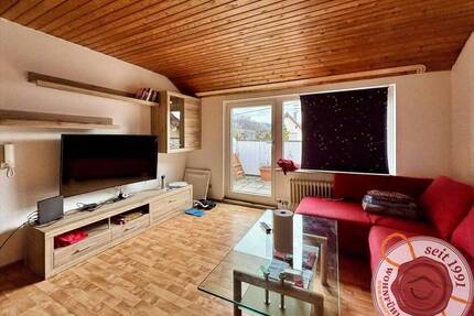 Helle 2,5-Zimmer- Dachgeschosswohnung mit Loggia in stadtnaher Lage von Balingen!