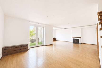 Wohnung zum Mieten in Krefeld-Stadtmitte 1.200,00 € 182 m²