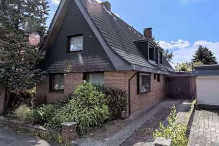 Haus zum Kaufen in Lübeck 220.000,00 € 205 m²