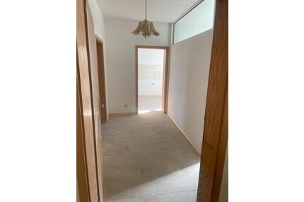 Saniere 2 Raum Wohnung - 350,00&nbsp;EUR Kaltmiete, ca.&nbsp; 52,00&nbsp;m&sup2; in Merseburg (PLZ: 06217)