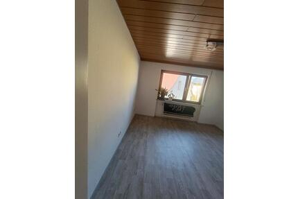 1 ZKB Wohnung Rintheim - 700,00&nbsp;EUR Kaltmiete, ca.&nbsp; 30,00&nbsp;m&sup2; in Karlsruhe (PLZ: 76131) Innenstadt-Ost