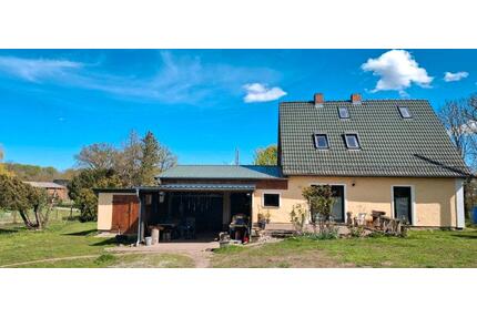 Obst, Gemüse, Tiere - saniertes Haus mit großem Grundstück - Jördenstorf