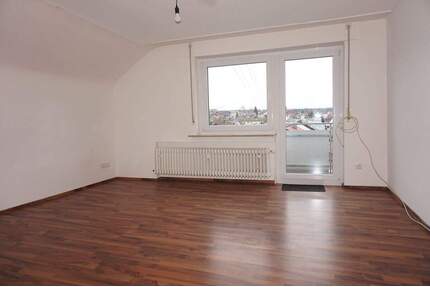 3 Zimmer Dachgeschosswohnung in ruhiger Wohnlage von Aichhalden!