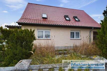 Komfortables Einfamilienhaus mit Dachterrasse und Werkstatt - Demmin