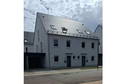 Haus zum Mieten in Rohrbach 2.100,00 € 156.87 m²