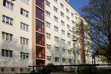 Wohnung zum Mieten in Leipzig 333,39 € 50.18 m²