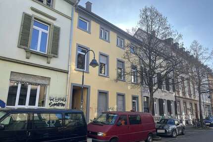 Haus zum Kaufen in Freiburg im Breisgau 1.250.000,00 € 196 m²