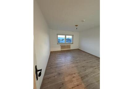 1 Zimmer Studio Velbert - 550,00&nbsp;EUR Kaltmiete, ca.&nbsp; 30,00&nbsp;m&sup2; in Velbert (PLZ: 42549) Velbert-Mitte