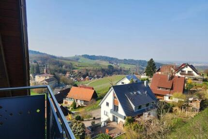 Sonnige 3,5-Zi-DG-Wohnung ruhiger Weinberglage in Sasbachwalden