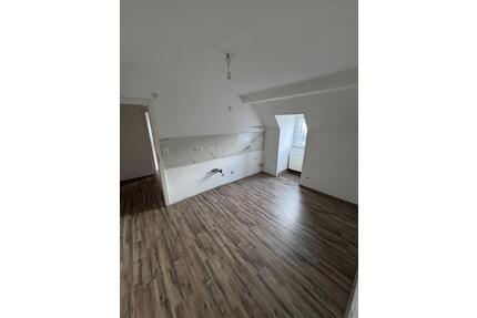 2-Zimmer Dachgeschosswohnung in Gemünden am Main-sofort verfügbar