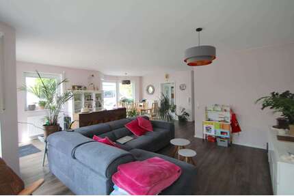 Haus zum Mieten in Aystetten 2.100,00 € 150 m²