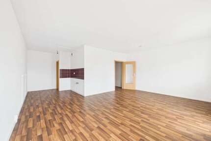 Wohnung zum Mieten in Chemnitz 376,00 € 67.73 m²