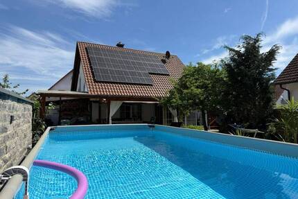 Autarke Wohlfühloase - 5 Zi. EFH mit Garten, Spa-Bereich und Garage in ruhiger Wohnlage von Burgau