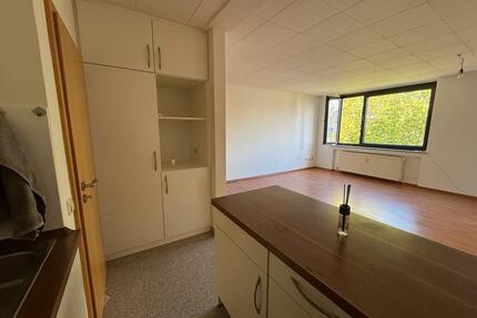 Helle 2-Zimmer-Wohnung mit Einbauküche in ruhiger Lage von Moers - Duisburg Mittelmeiderich