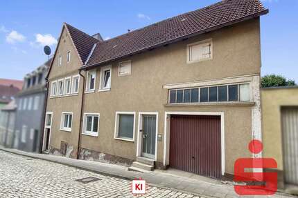 Haus zum Kaufen in Kitzingen 220.000,00 € 245 m²