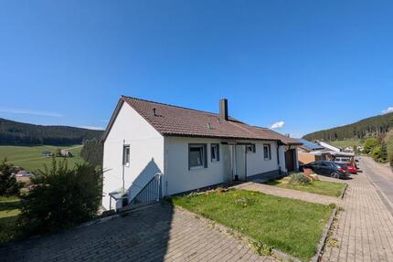 Frisch sanierte 4-Zimmer-Whg mit Traumaussicht in ruhiger Lage - Vöhrenbach