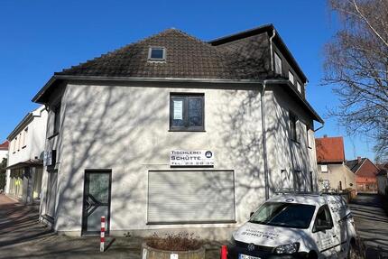 gepflegte 4-Zimmer-Wohnung mit Einbauküche - Lübbecke